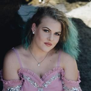 Meet your Posher, Joanna